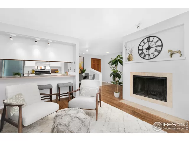 MLS: 995723 Condo For Sale