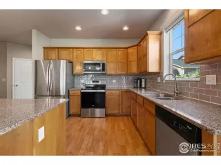 Photo #5: 995859 Listing