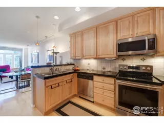 Photo #4: 995924 Listing