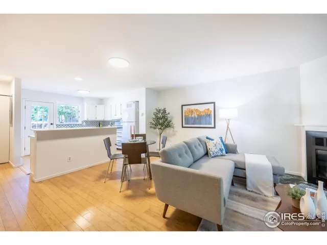 MLS: 995935 Condo For Sale