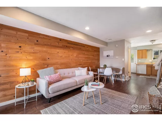 MLS: 995995 Condo For Sale