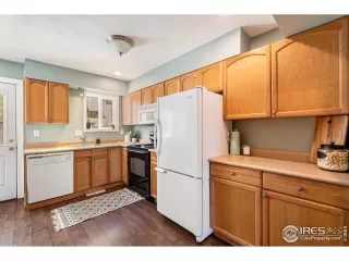 Photo #3: 995995 Listing