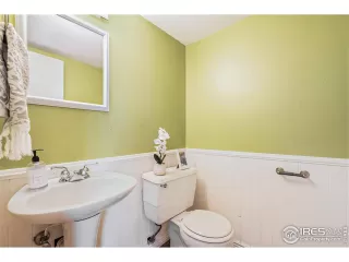 Photo #5: 995995 Listing