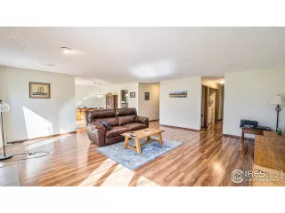 Photo #4: 996056 Listing