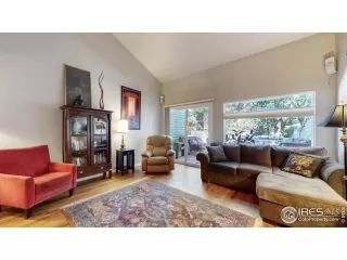 Photo #5: 996076 Listing