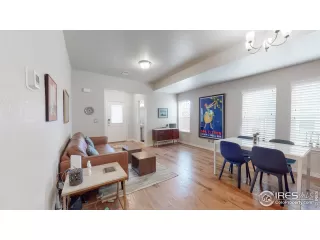 Photo #4: 996087 Listing