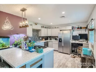 Photo #6: 996194 Listing