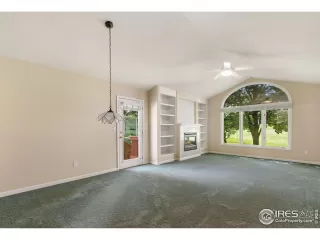 Photo #3: 996203 Listing