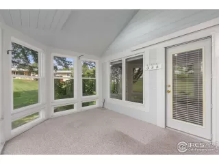 Photo #6: 996203 Listing