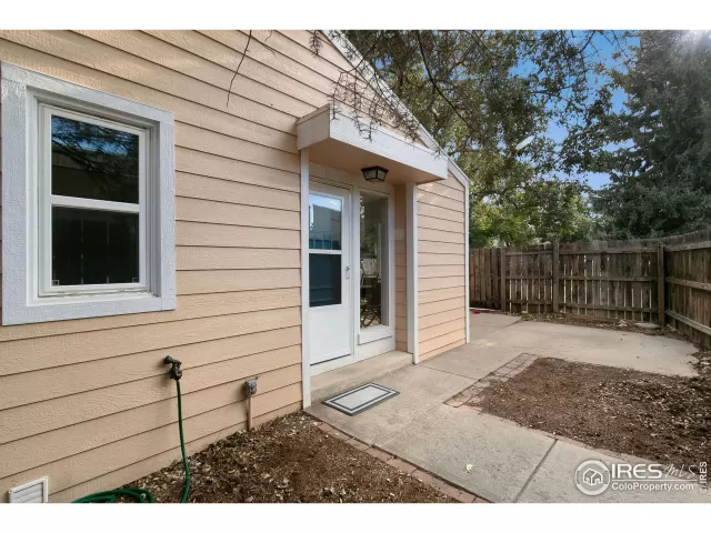 MLS: 996221 Condo For Sale