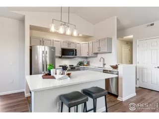 Photo #5: 996237 Listing