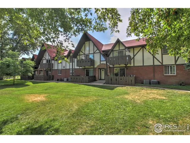 MLS: 996344 Condo For Sale