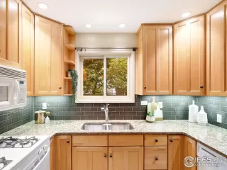 Photo #5: 996374 Listing