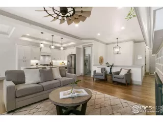 Photo #4: 996384 Listing