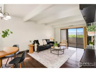 Photo #4: 996423 Listing