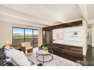 Photo #6: 996423 Listing