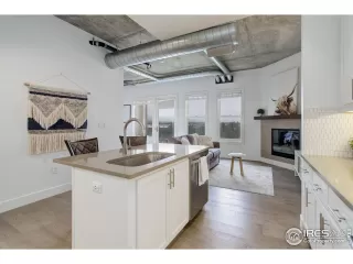 Photo #5: 996428 Listing 