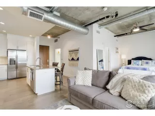 Photo #6: 996428 Listing 