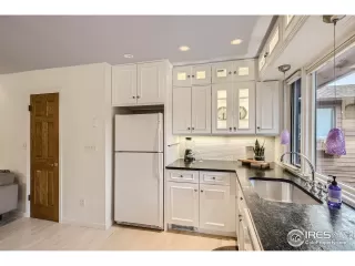 Photo #3: 996429 Listing