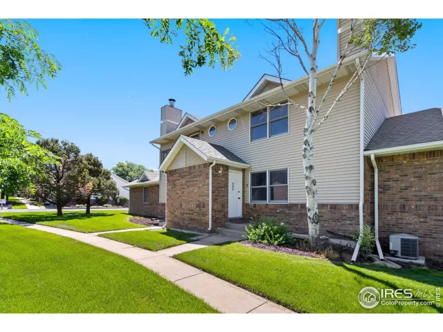 MLS: 996473 Condo For Sale