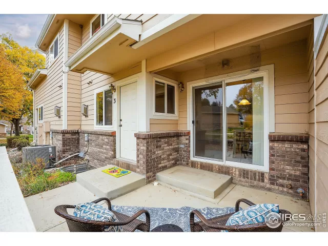 MLS: 996488 Condo For Sale