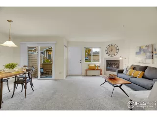 Photo #6: 996488 Listing