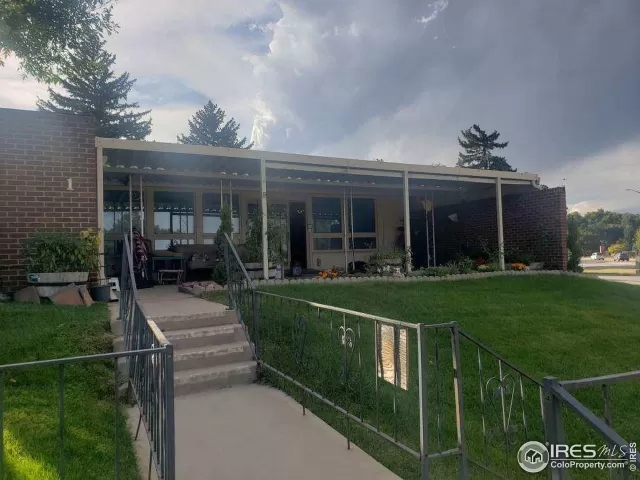 MLS: 996693 Condo For Sale