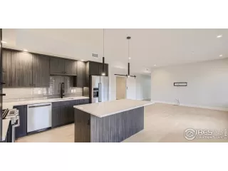 Photo #5: 996728 Listing 