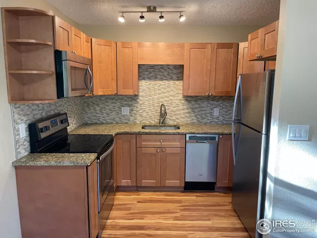 MLS: 996732 Condo For Sale