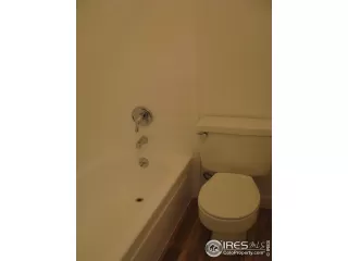 Photo #6: 996732 Listing