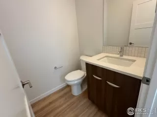 Photo #4: 996750 Listing