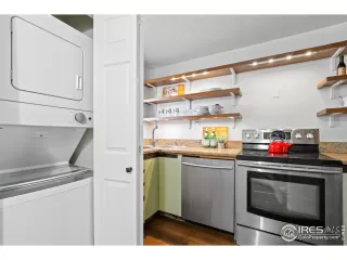 Photo #6: 996778 Listing 