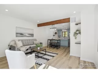 Photo #4: 996802 Listing