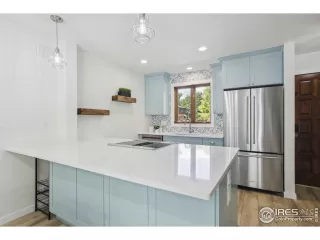 Photo #6: 996802 Listing