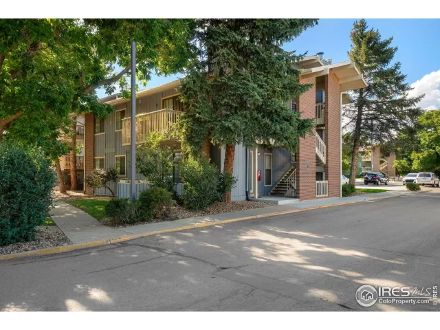 MLS: 996850 Condo For Sale