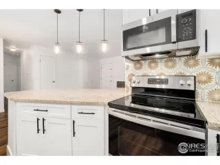 Photo #6: 996850 Listing 