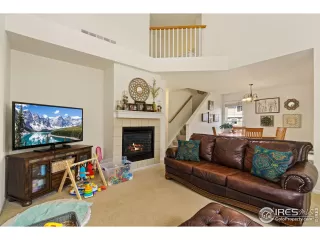 Photo #4: 996938 Listing