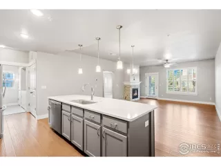 Photo #6: 997073 Listing