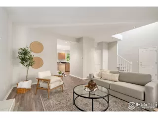 Photo #4: 997074 Listing