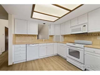 Photo #6: 997084 Listing