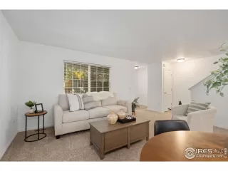 Photo #6: 997090 Listing