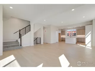 Photo #6: 997092 Listing