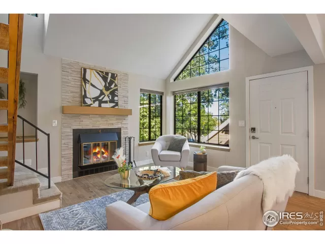 MLS: 997149 Condo For Sale