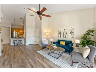 Photo #5: 997177 Listing