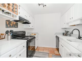 Photo #6: 997238 Listing