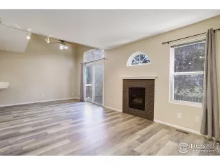 Photo #5: 997248 Listing