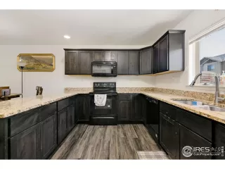 Photo #5: 997306 Listing