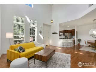 Photo #6: 997441 Listing