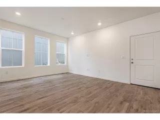 Photo #2: 9974530 Listing