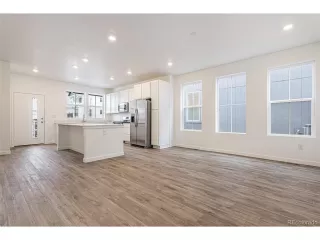 Photo #3: 9974530 Listing